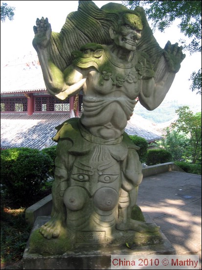 Beeld bij Fengdu tempelcomplex 